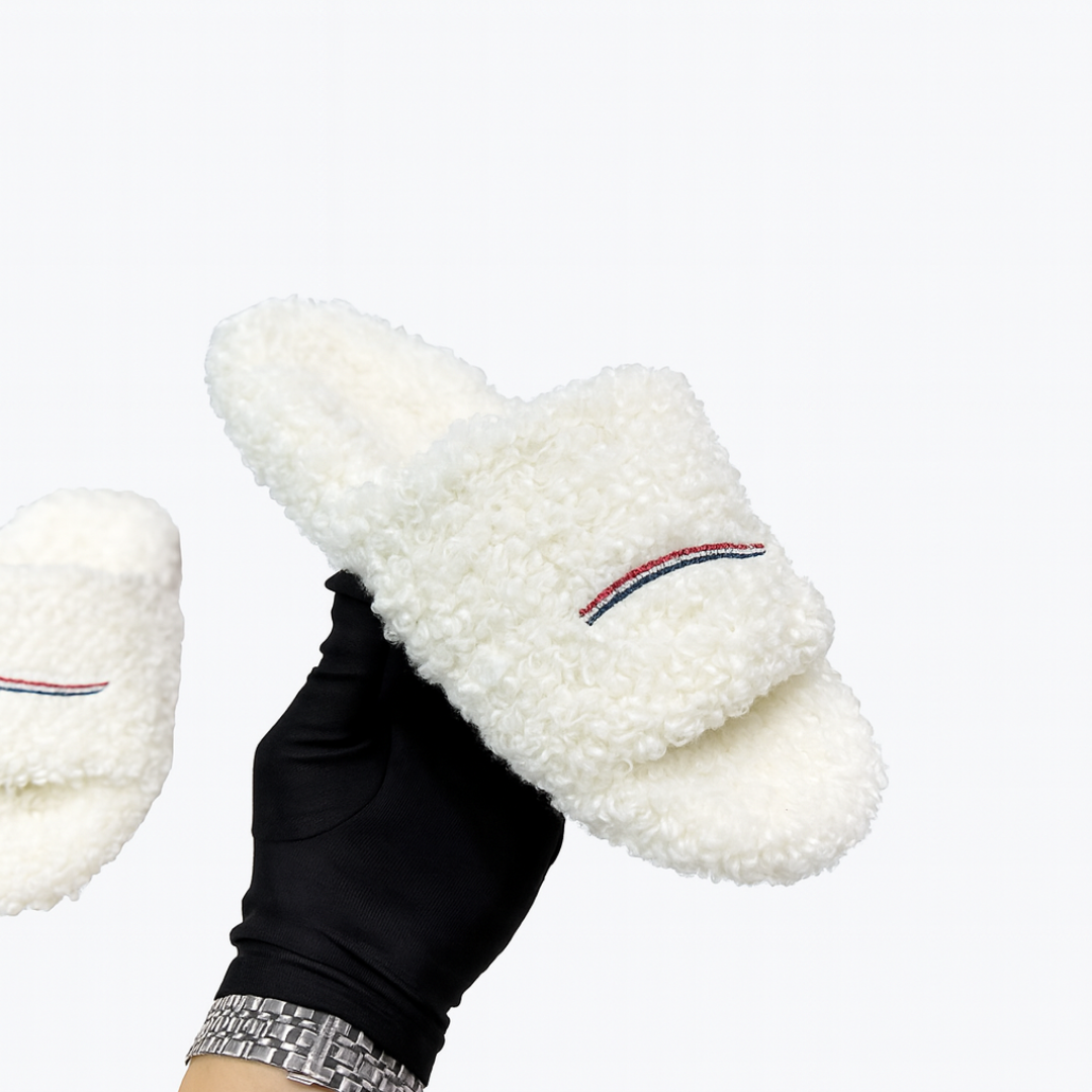 Fluffiga tofflor för vinter och mys