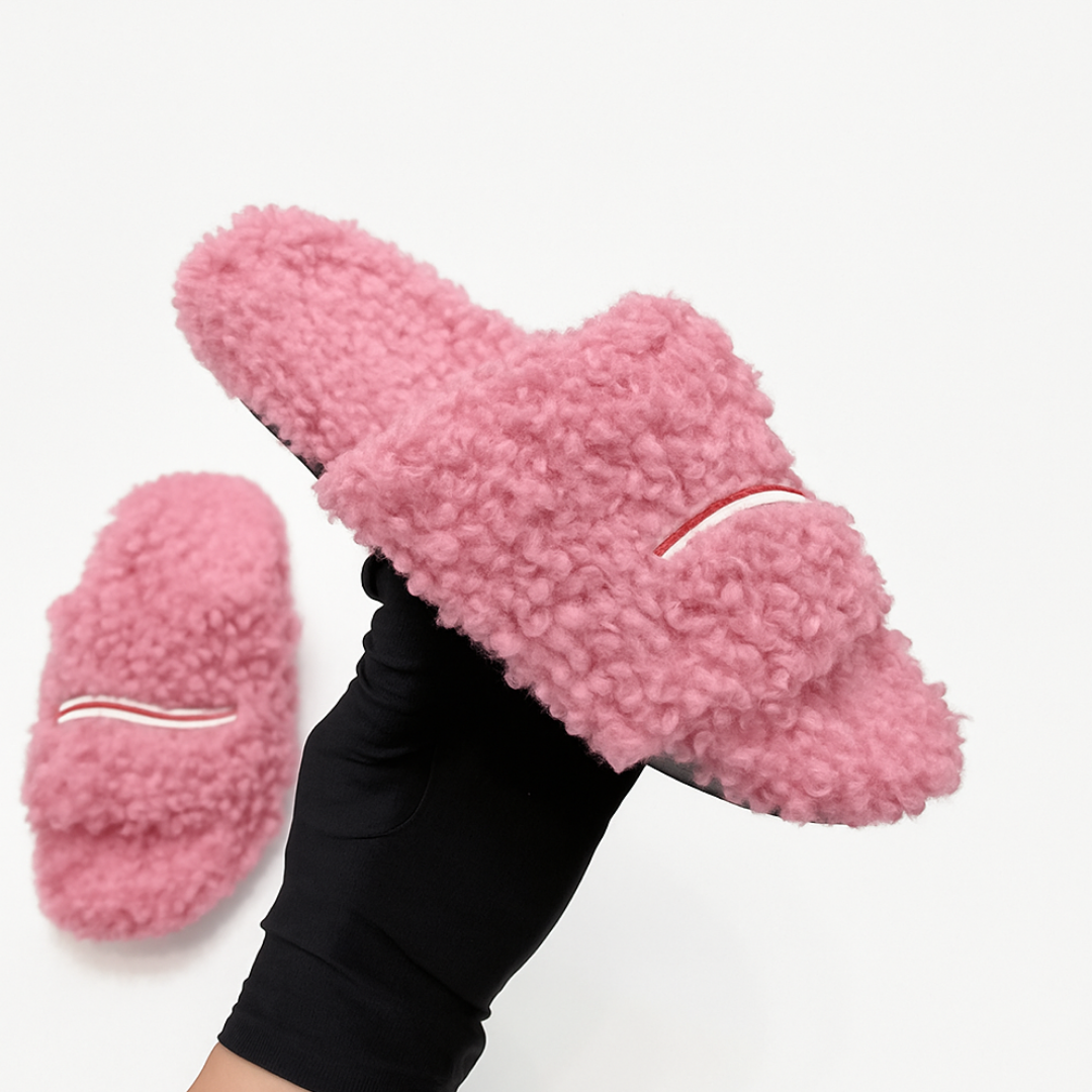 Fluffiga tofflor för vinter och mys